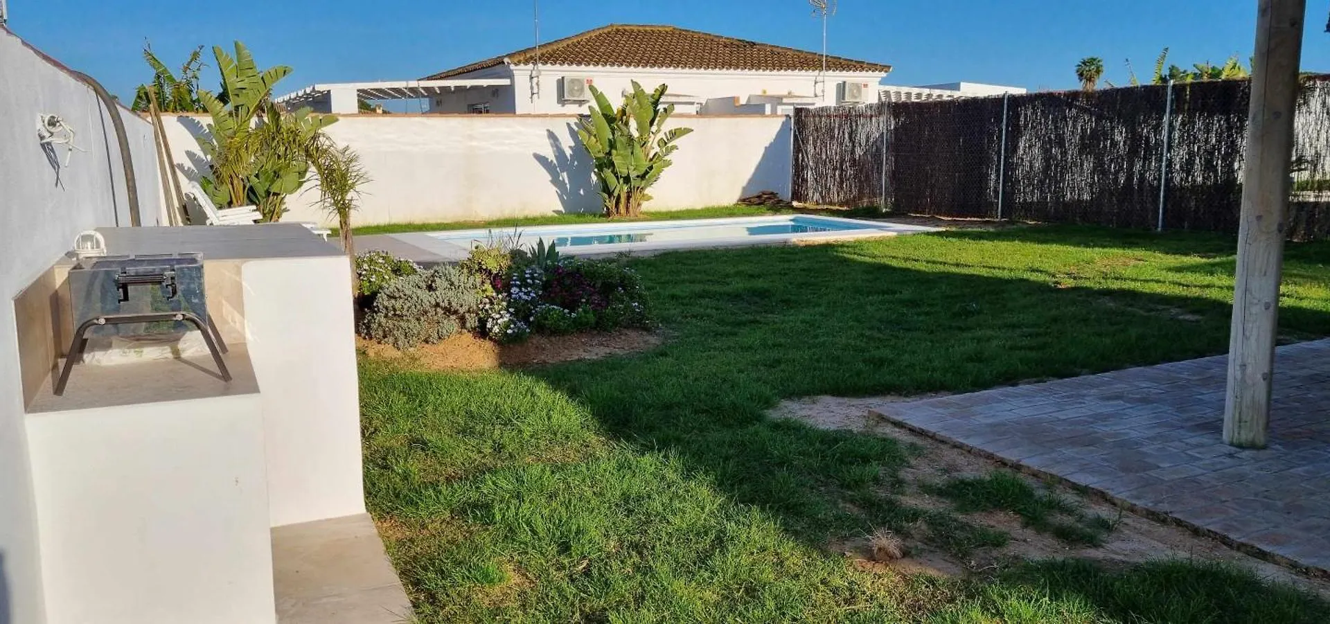 Holiday home Las Casitas De La Barrosa Con Jardin Y Piscina Chiclana de la Frontera